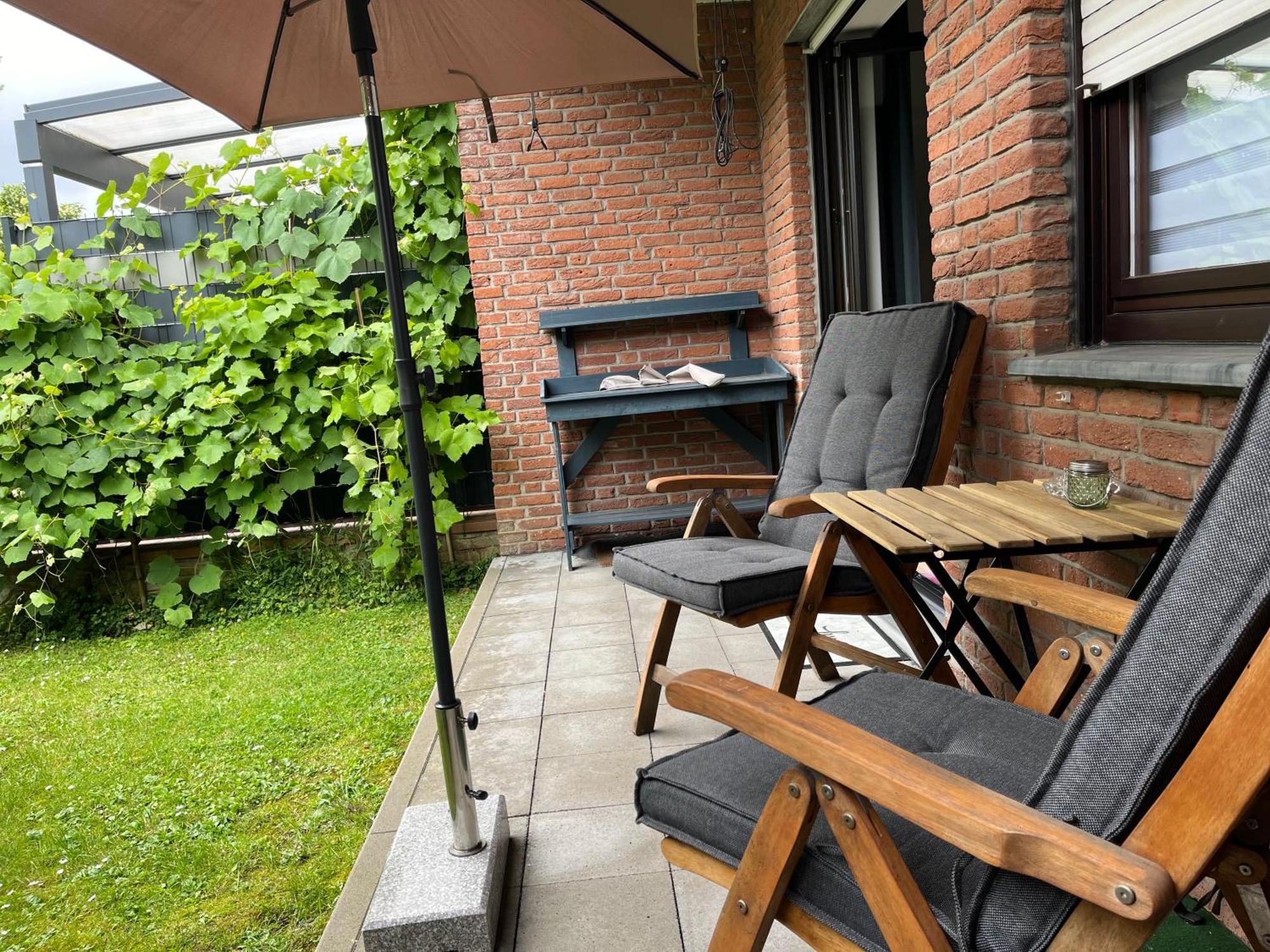 Katarinas House Mit 2 Fewo Stilvoll, Gemuetlich & Zentral Boxspringbett, Parkplatz, Balkon Oder Garten Moers Eksteriør billede